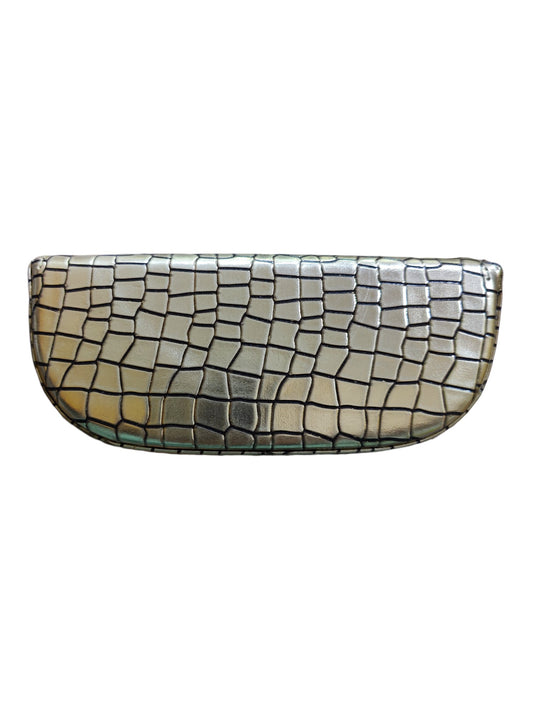 Croco sunglass case is a perfect accessory for protecting your shades. 